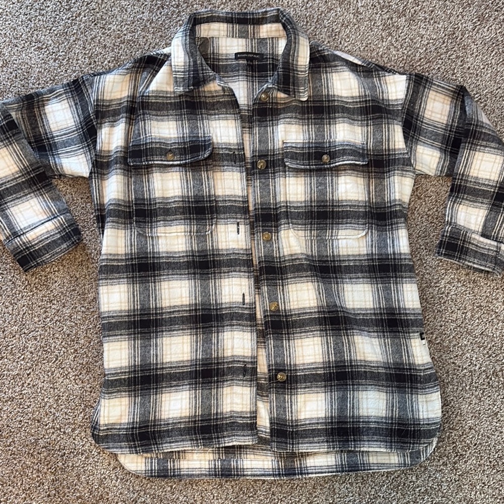 Banana Republic Black and Cream Checkered Shirt